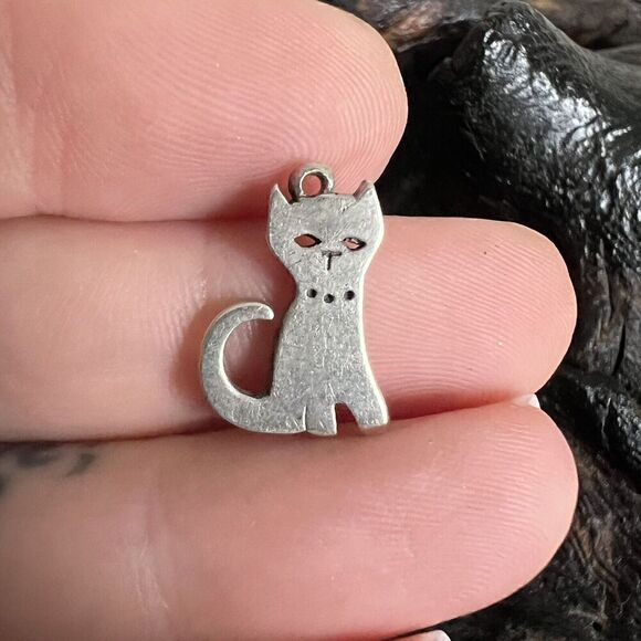 Vintage James Avery Retired Sitting Cat Sterling Silver Charm Candelabra Logo - Picture 2 of 5